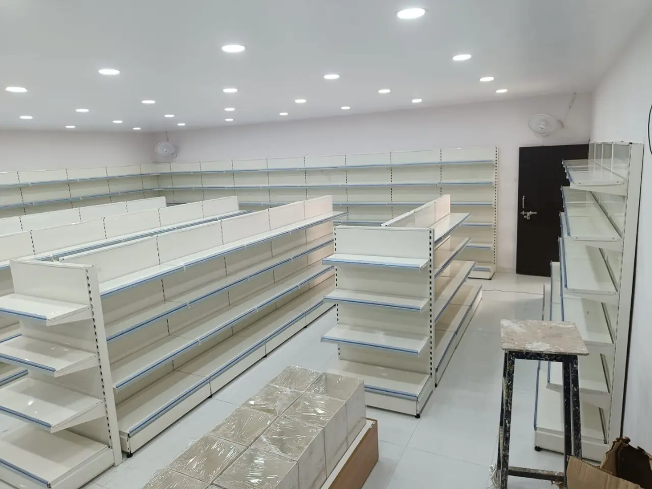 454037909_Grocery DIsplay Racks Fastocart, Gorakhpur1.webp